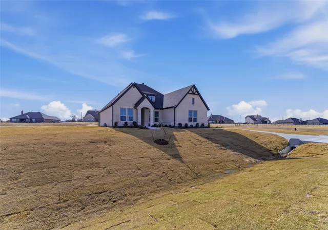 Photo 3 of Single family home for sale at 400 Texas Sage Trl, Weatherford, TX 76085 | MLS# 21105407 | Listing updated on 2026-10-05