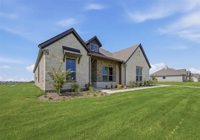 Photo 3 of Single family home for sale at 930 County Road 200, Valley View, TX 76272 | MLS# 21105856 | Listing updated on 2026-09-12