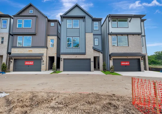 Photo 1 of Single family home for sale at 5825 Water Bridge Ln, Fort Worth, TX 76109 | MLS# 21106477 | Listing updated on 2026-09-13