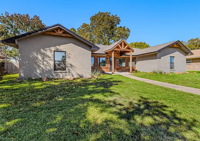 Photo 1 of Single family home for sale at 1301 Pecan Valley Dr, Garland, TX 75043 | MLS# 21106612 | Listing updated on 2026-09-14