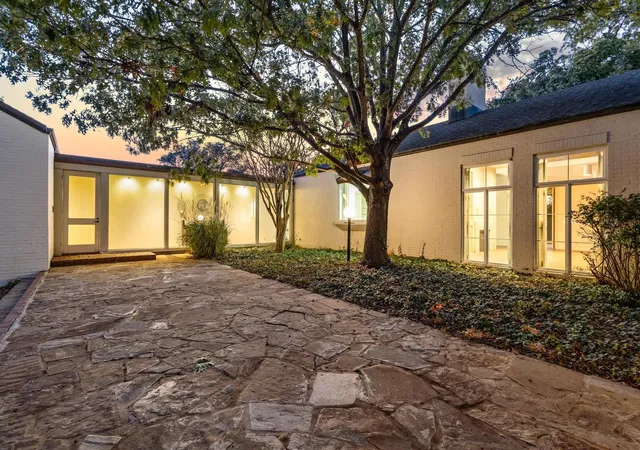 Photo 4 of Sale Pending at 3906 Highland Dr, Denison, TX 75020 | MLS# 21106101 | Listing updated on 2026-07-28