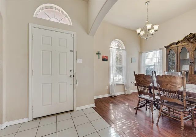 Photo 3 of Single family home for sale at 301 Quail Run Rd, Red Oak, TX 75154 | MLS# 21109181 | Listing updated on 2026-07-31