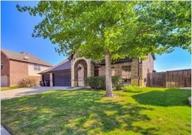 Photo 3 of Sale Pending at 9336 Tierra Verde Dr, Fort Worth, TX 76177 | MLS# 21108537 | Listing updated on 2026-07-30