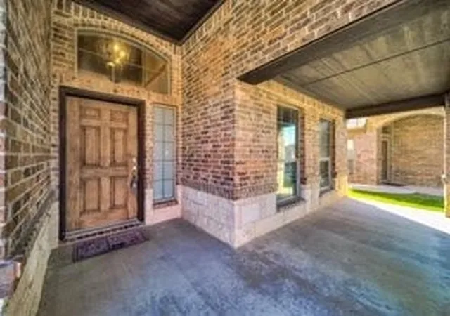 Photo 3 of Sale Pending at 9336 Tierra Verde Dr, Fort Worth, TX 76177 | MLS# 21108537 | Listing updated on 2026-07-30