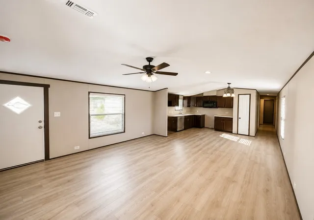 Photo 4 of Manufactured home for sale at 5421 Lake View Dr, Granbury, TX 76048 | MLS# 21107391 | Listing updated on 2026-09-29