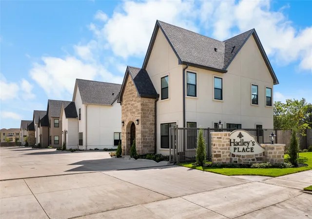 Photo 3 of Single family home for sale at 2700 S 2nd #A, Waco, TX 76706 | MLS# 21085321 | Listing updated on 2026-09-14