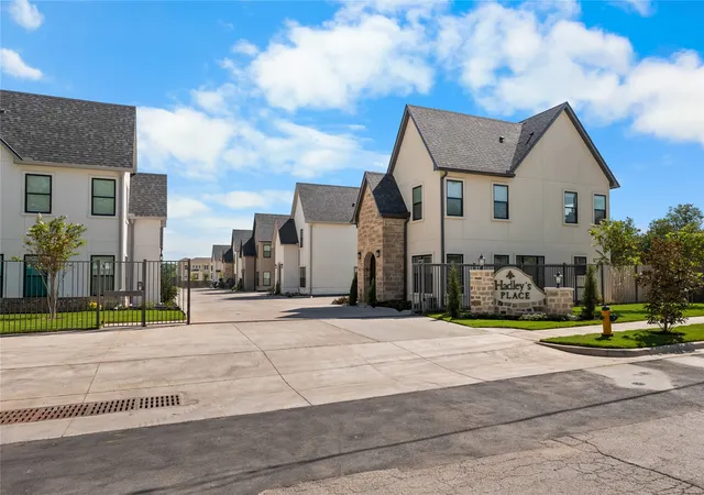 Photo 3 of Single family home for sale at 2700 S 2Nd #A, Waco, TX 76706 | MLS# 21085321 | Listing updated on 2026-09-14
