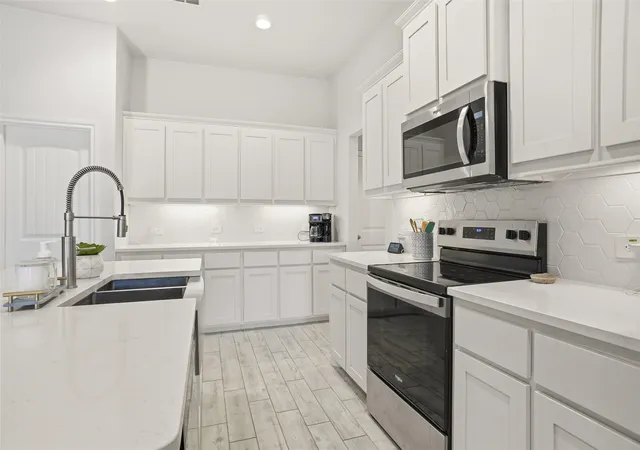 Photo 3 of Single family home for sale at 2673 River Bank Dr, Burleson, TX 76028 | MLS# 21110360 | Listing updated on 2026-08-01