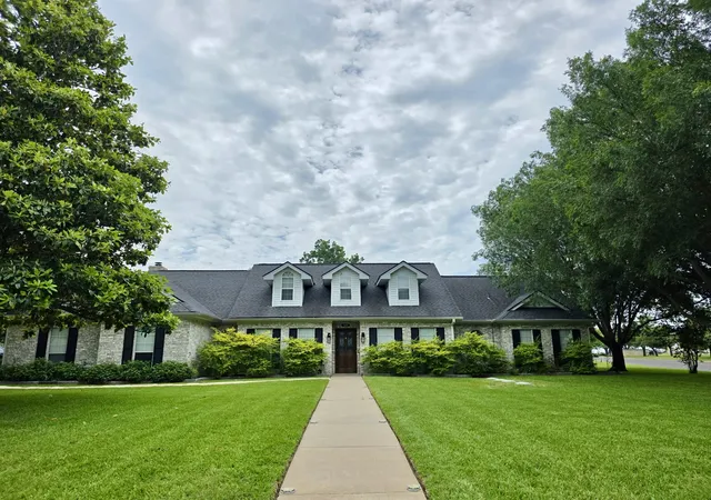 Photo 2 of Sale Pending at 520 Red River Rd, Belton, TX 76513 | MLS# 21114082 | Listing updated on 2026-07-29