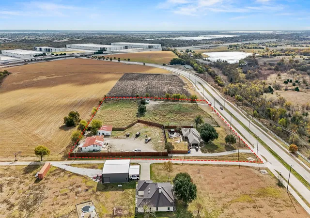 Photo 3 of Sale Pending at 8614 Merritt Rd, Rowlett, TX 75089 | MLS# 21114585 | Listing updated on 2026-09-12