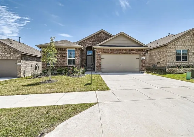 Photo 1 of Single family home for sale at 8616 Caldera Ln, Fort Worth, TX 76131 | MLS# 21115540 | Listing updated on 2026-07-29