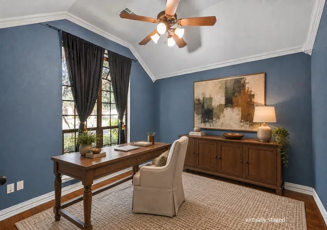 Photo 4 of Single family home for sale at 302 Canterbury Dr, Woodway, TX 76712 | MLS# 21114544 | Listing updated on 2026-09-08