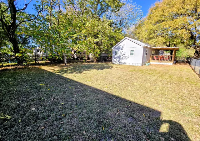 Photo 2 of Single family home for sale at 3807 Turquoise Trl, Granbury, TX 76048 | MLS# 21114042 | Listing updated on 2026-10-06