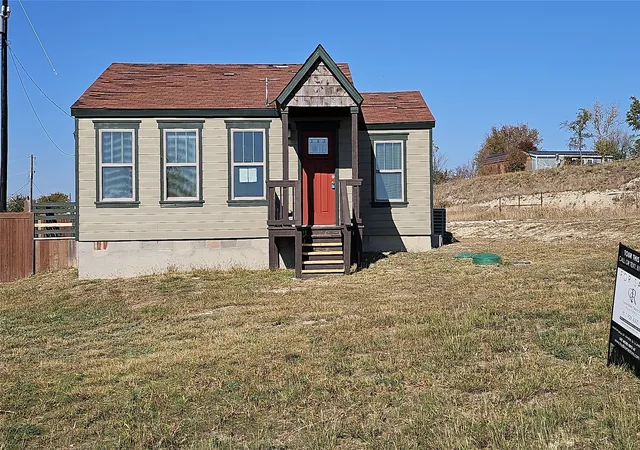 Photo 1 of Sale Pending at 111 W Morning Dove Dr, Azle, TX 76020 | MLS# 21103849 | Listing updated on 2026-09-02