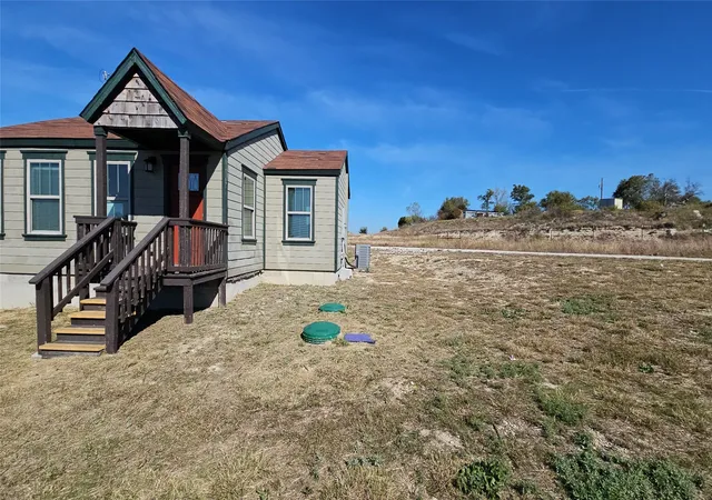 Photo 3 of Sale Pending at 111 W Morning Dove Dr, Azle, TX 76020 | MLS# 21103849 | Listing updated on 2026-09-02