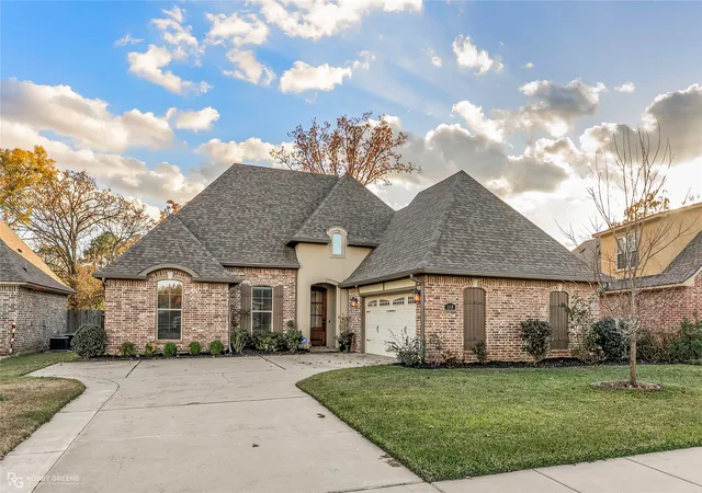 Photo 2 of Single family home for sale at 110 St Andrews Ln, Benton, LA 71006 | MLS# 21116587 | Listing updated on 2026-09-19