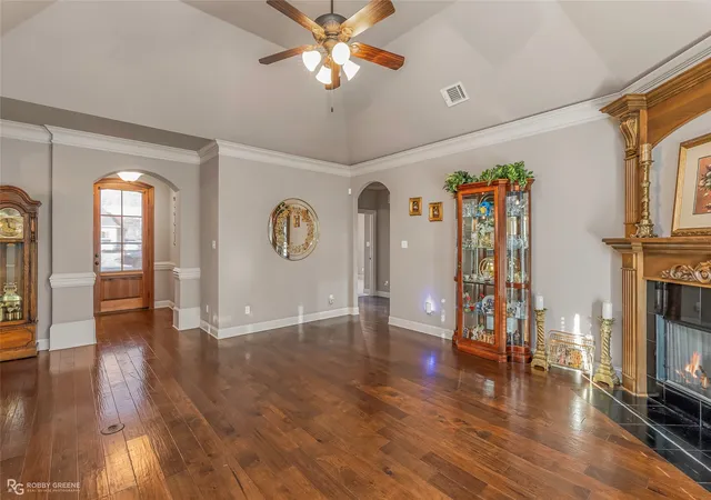 Photo 3 of Single family home for sale at 110 St Andrews Ln, Benton, LA 71006 | MLS# 21116587 | Listing updated on 2026-09-19