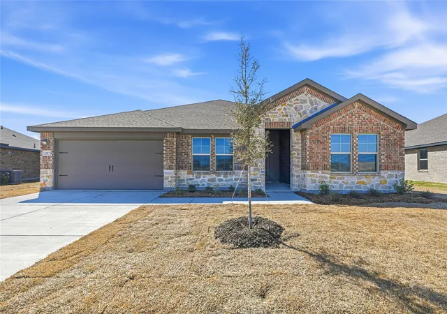 Photo 1 of Single family home for sale at 1907 Reveille Way, Terrell, TX 75160 | MLS# 21116800 | Listing updated on 2026-10-04