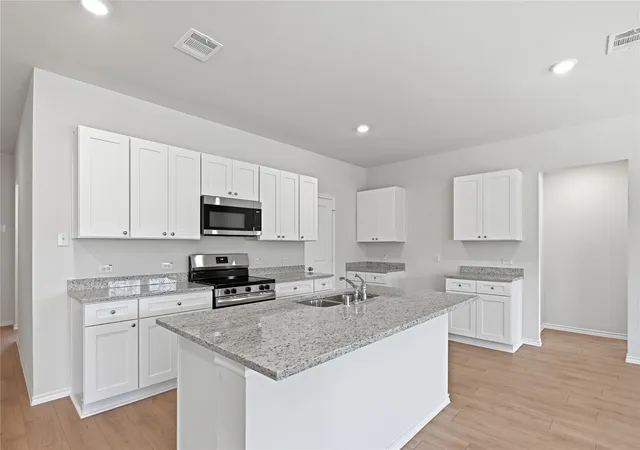Photo 3 of Single family home for sale at 1907 Reveille Way, Terrell, TX 75160 | MLS# 21116800 | Listing updated on 2026-10-04