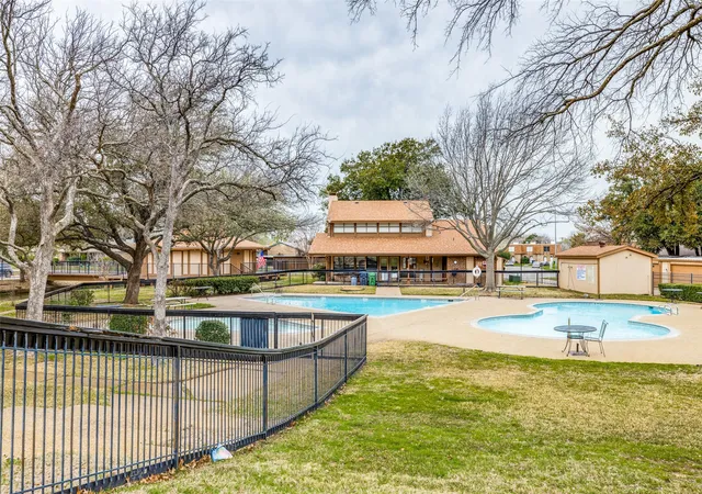 Photo 1 of Townhouse for sale at 2016 Westbain Dr, Arlington, TX 76015 | MLS# 21117484 | Listing updated on 2026-09-11