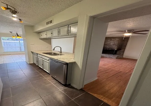 Photo 4 of Townhouse for sale at 2016 Westbain Dr, Arlington, TX 76015 | MLS# 21117484 | Listing updated on 2026-10-02
