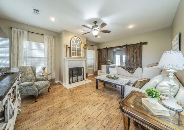 Photo 3 of Sale Pending at 1992 Bledsoe Rd, Gunter, TX 75058 | MLS# 21118891 | Listing updated on 2026-10-06