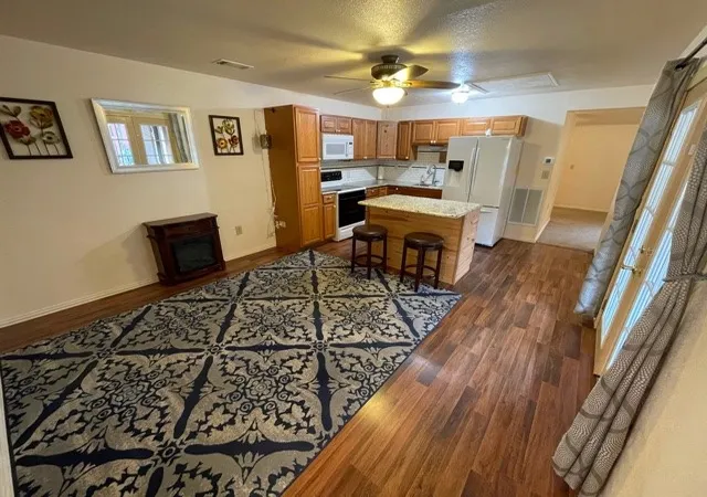 Photo 4 of Single family home for sale at 7118 Back Forty Ct, Granbury, TX 76049 | MLS# 21120143 | Listing updated on 2026-09-13