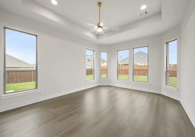 Photo 4 of Single family home for sale at 5401 Rowlan Row, Midlothian, TX 76065 | MLS# 21120782 | Listing updated on 2026-09-29