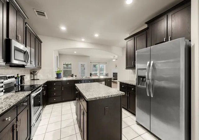 Photo 4 of Single family home for sale at 3125 Hollow Branch Dr, Royse City, TX 75189 | MLS# 21119765 | Listing updated on 2026-09-09
