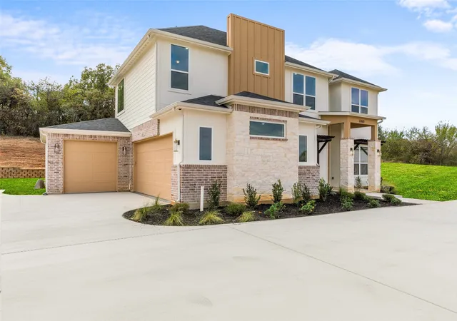Photo 3 of Sale Pending at 3300 Olympia Fields Dr, Burleson, TX 76028 | MLS# 21121816 | Listing updated on 2026-09-11