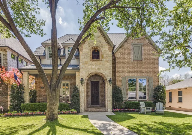 Photo 1 of Sale Pending at 5718 Stanford Ave, Dallas, TX 75209 | MLS# 21124443 | Listing updated on 2026-07-29