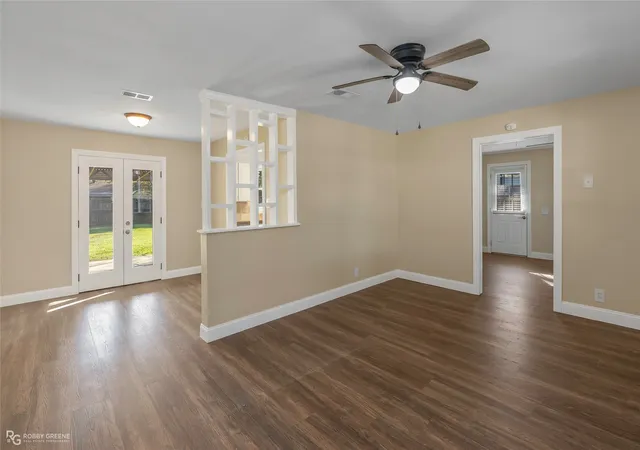 Photo 2 of Sale Pending at 815 E Washington St, Shreveport, LA 71104 | MLS# 21124242 | Listing updated on 2026-08-02
