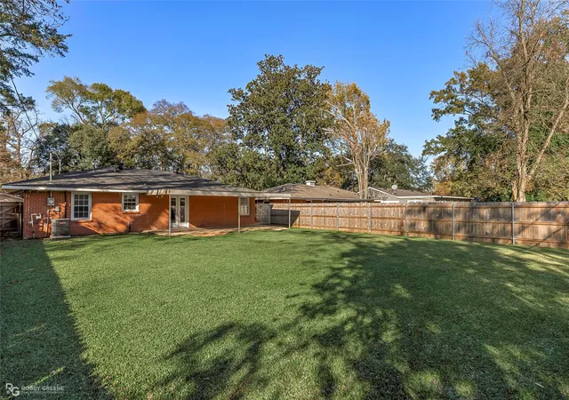 Photo 4 of Sale Pending at 815 E Washington St, Shreveport, LA 71104 | MLS# 21124242 | Listing updated on 2026-08-02