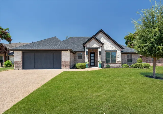 Photo 1 of Single family home for sale at 1019 Anna Cir, Granbury, TX 76048 | MLS# 21123335 | Listing updated on 2026-09-14