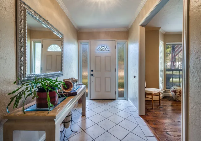 Photo 3 of Sale Pending at 10 Biltmore Ct, Trophy Club, TX 76262 | MLS# 21122266 | Listing updated on 2026-07-31