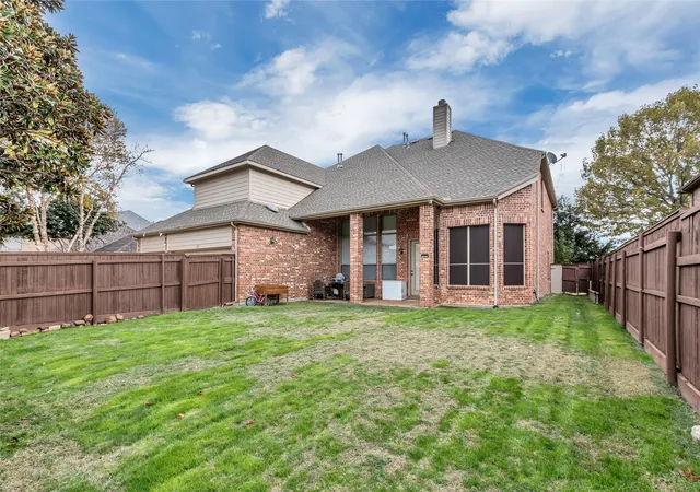 Photo 4 of Single family home for sale at 1217 Wynne Dr, Garland, TX 75044 | MLS# 21124734 | Listing updated on 2026-09-22