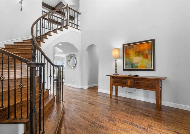 Photo 4 of Single family home for sale at 212 Nueces Trl, Aledo, TX 76008 | MLS# 21124406 | Listing updated on 2026-09-09