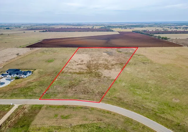 Photo 2 of Sale Pending at 445 Willow Moon Ranch Rd, Crawford, TX 76638 | MLS# 21127544 | Listing updated on 2026-07-30