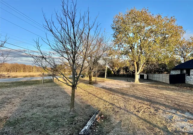 Photo 3 of Land for sale at 511 Beavers Dr, Sherman, TX 75092 | MLS# 21127710 | Listing updated on 2026-08-01
