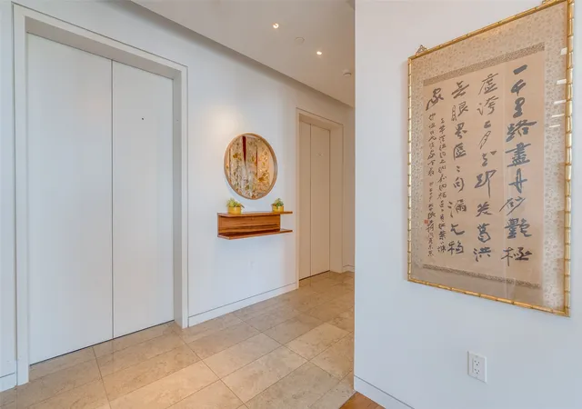 Photo 2 of Sale Pending at 1918 Olive St #701, Dallas, TX 75201 | MLS# 21127866 | Listing updated on 2026-09-10