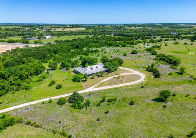 Photo 1 of Single family home for sale at 831 Cullins Rd, Rockwall, TX 75032 | MLS# 21119590 | Listing updated on 2026-09-14