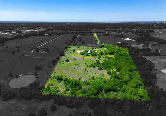 Photo 4 of Single family home for sale at 831 Cullins Rd, Rockwall, TX 75032 | MLS# 21119590 | Listing updated on 2026-09-14