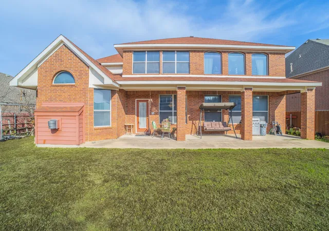Photo 3 of Single family home for sale at 2335 Shackleford Trl, Grand Prairie, TX 75052 | MLS# 21128041 | Listing updated on 2026-07-30