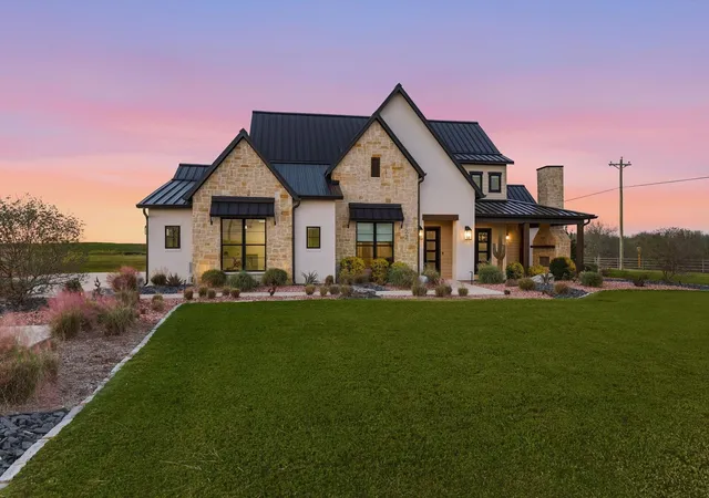 Photo 1 of Single family home for sale at 122 Ozro Rd, Venus, TX 76084 | MLS# 21126789 | Listing updated on 2026-09-14