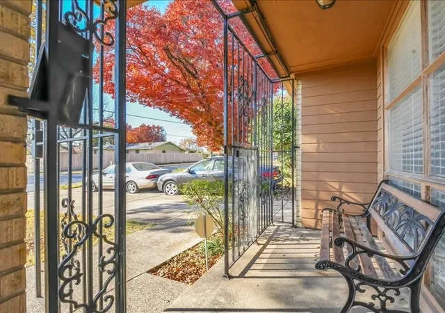 Photo 3 of Single family home for sale at 509 Bluewood Dr, Dallas, TX 75232 | MLS# 21129496 | Listing updated on 2026-07-31