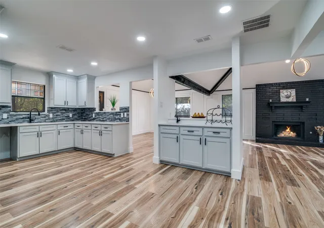 Photo 2 of Single family home for sale at 1502 Knob Hill Dr, Garland, TX 75043 | MLS# 21128121 | Listing updated on 2026-09-13