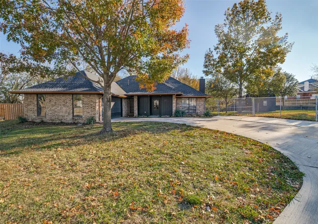 Photo 3 of Single family home for sale at 1502 Knob Hill Dr, Garland, TX 75043 | MLS# 21128121 | Listing updated on 2026-09-13