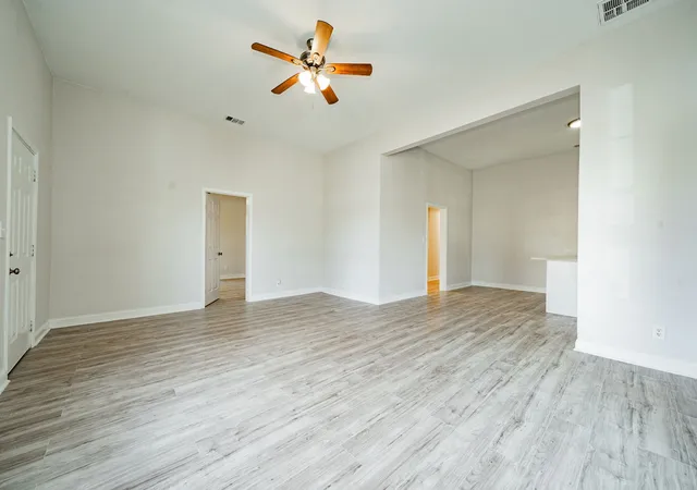 Photo 4 of Single family home for sale at 3419 Washington St, Greenville, TX 75401 | MLS# 21110097 | Listing updated on 2026-10-07