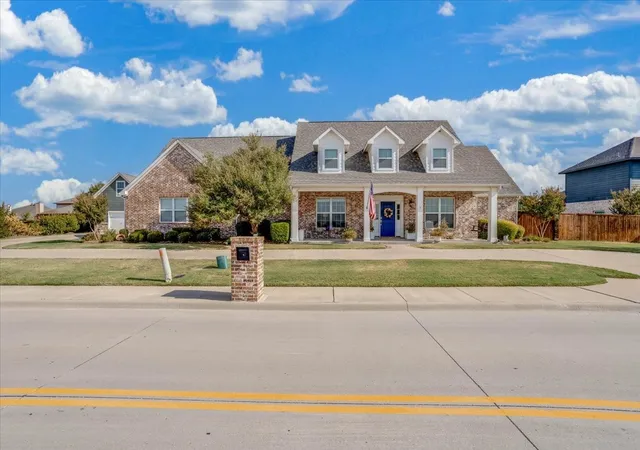 Photo 1 of Single family home for sale at 949 W Sunset Blvd, Celina, TX 75009 | MLS# 21130838 | Listing updated on 2026-09-10