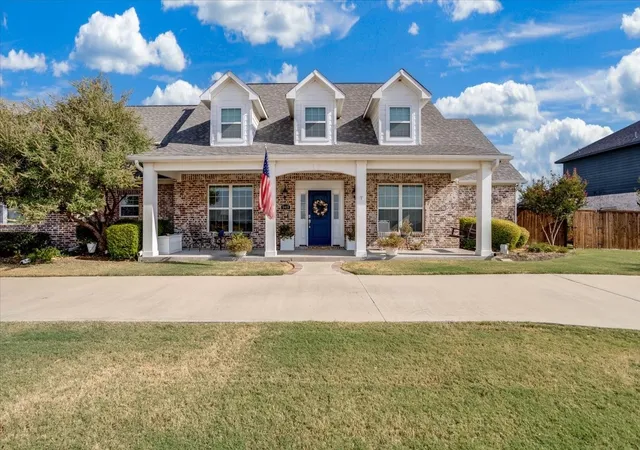 Photo 3 of Single family home for sale at 949 W Sunset Blvd, Celina, TX 75009 | MLS# 21130838 | Listing updated on 2026-09-10